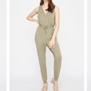 Streetwear Society Half-Zipped Drawstring jumpsuit